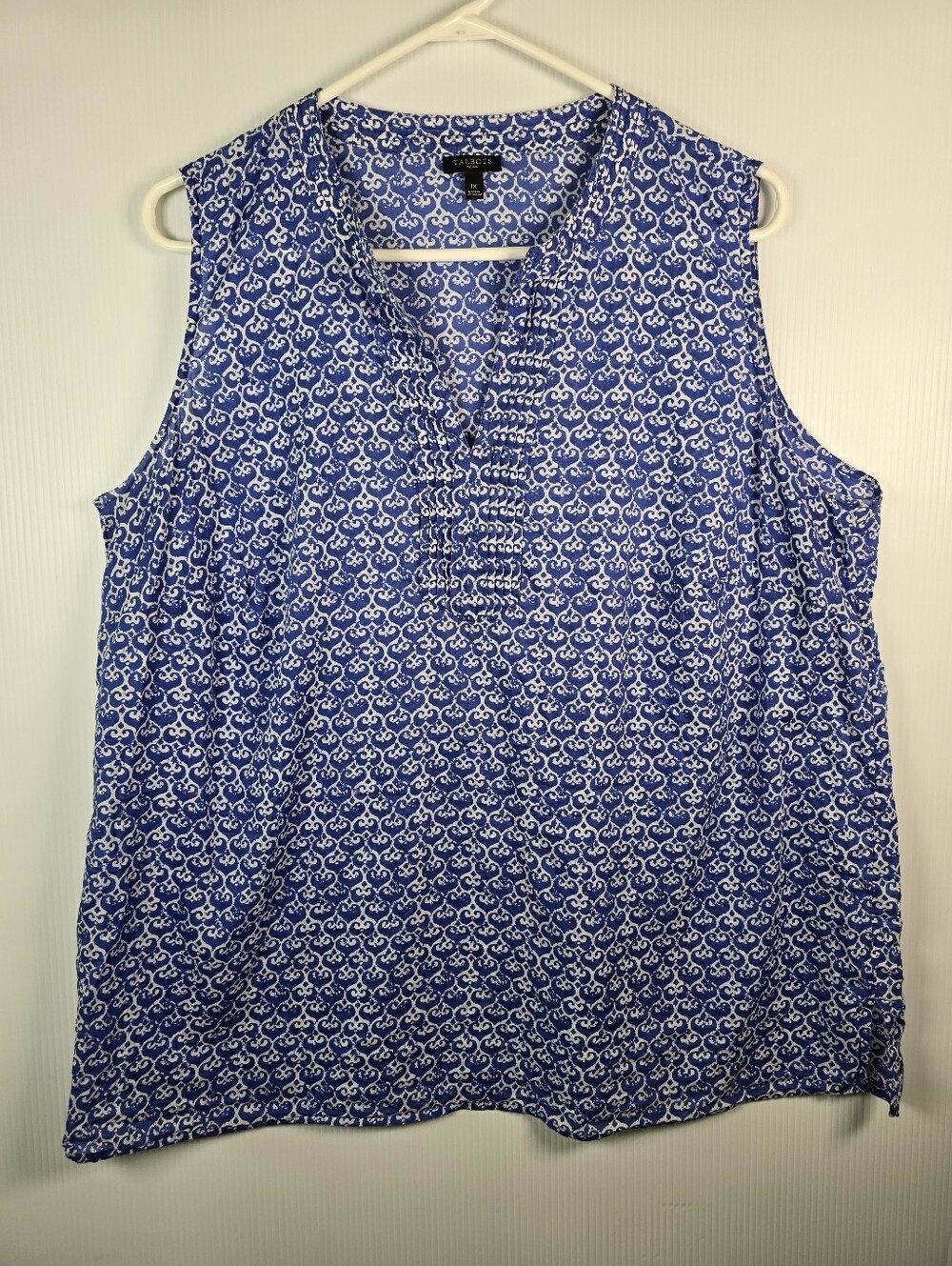 Talbots Blue & White Printed Sleeveless Pintuck Pleat V-Neck Cotton Blouse 1X
